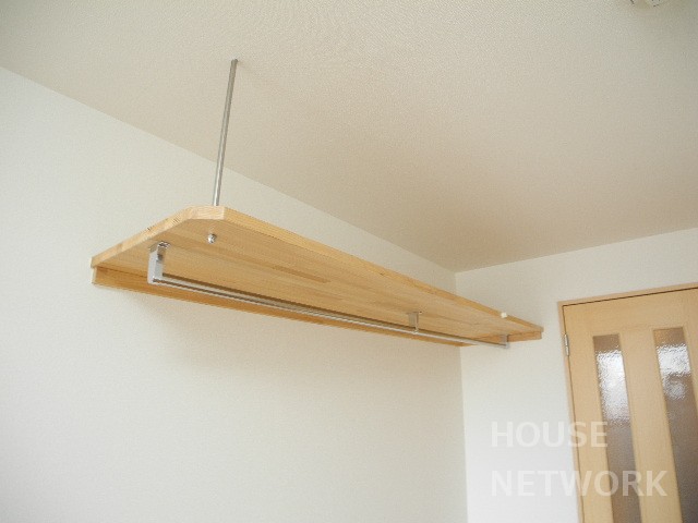 その他設備　吊り棚