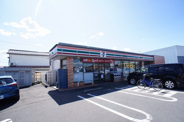 コンビニ　セブンイレブン狭山下広瀬店（コンビニ）まで572m