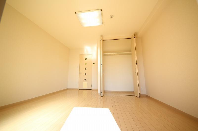 居室・リビング　使い勝手のいい洋室です