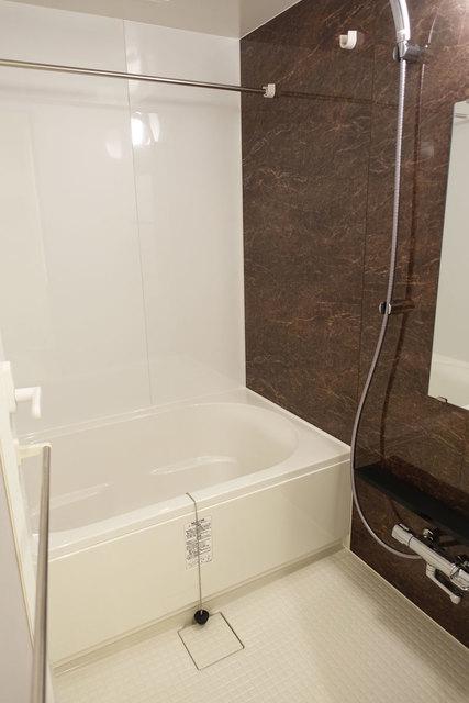 バス・シャワールーム　バス