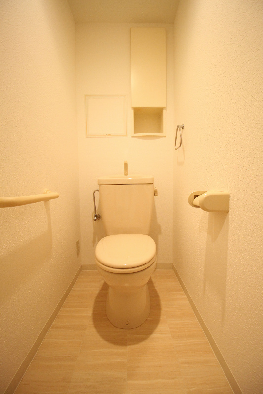 トイレ　上記参考写真