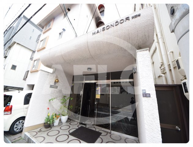 エントランス　メゾンドール天王寺　エントランス