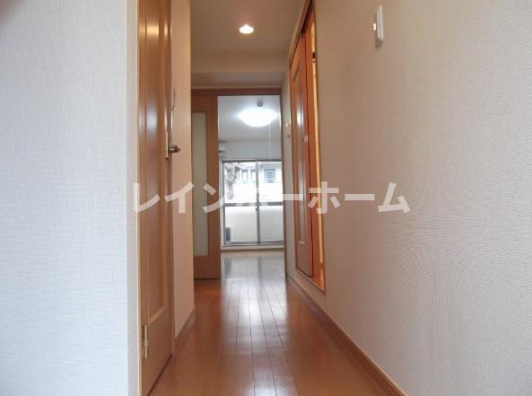 玄関　ゆったりとした玄関です