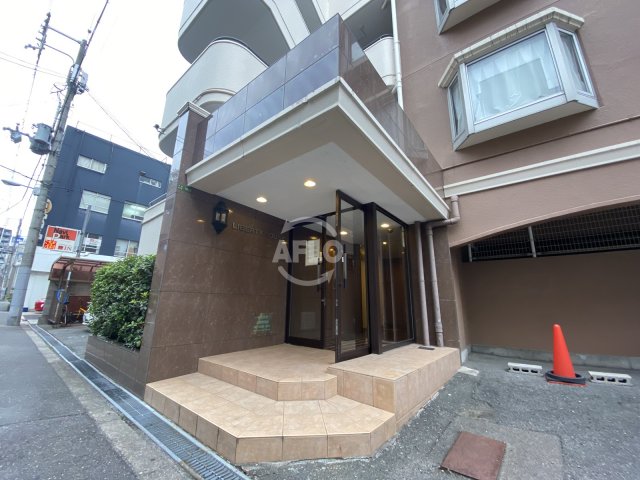 エントランス　リバティハウス　エントランス