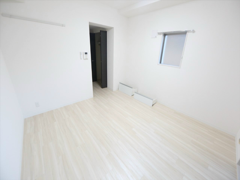 その他部屋・スペース　洋室9.4帖　クローゼット（収納充実してます）