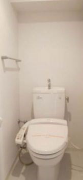 トイレ　【見学予約受付中】当店の仲介手数料賃料の半月分以下でご紹介★