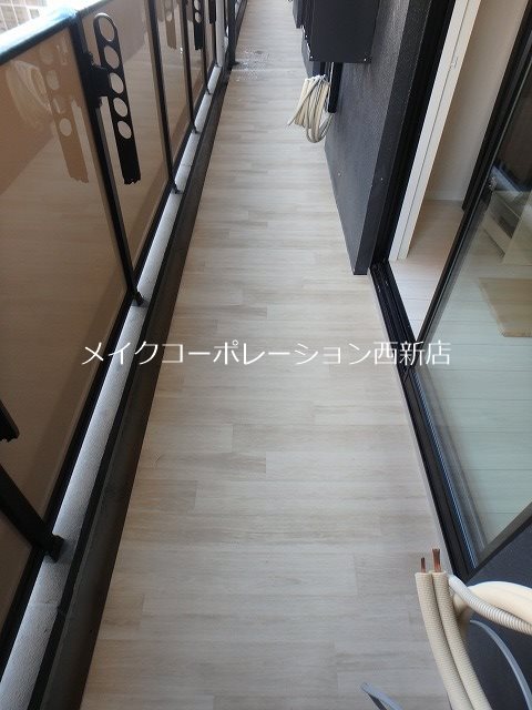 バルコニー　※工事中の写真