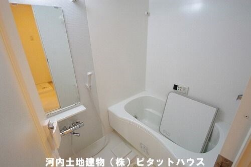 バス・シャワールーム　バス／シャワー