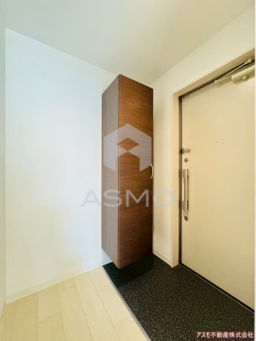 玄関　同マンション別部屋　参考写真