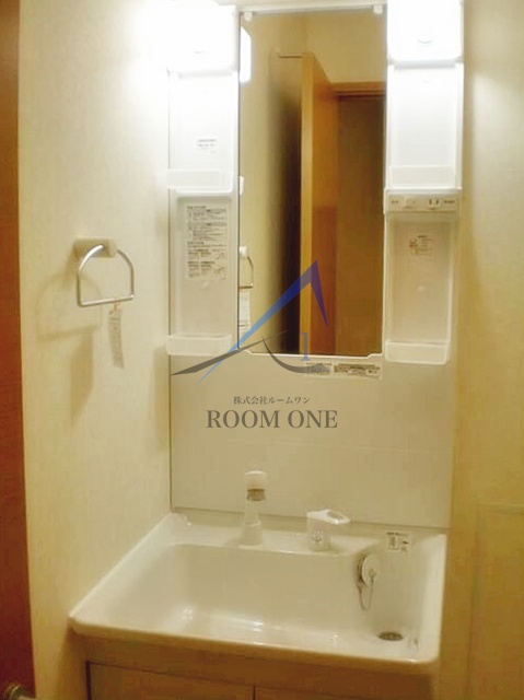 洗面設備　独立洗面台です。