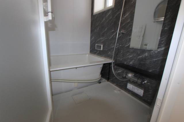 バス・シャワールーム　ゆったりバスルーム