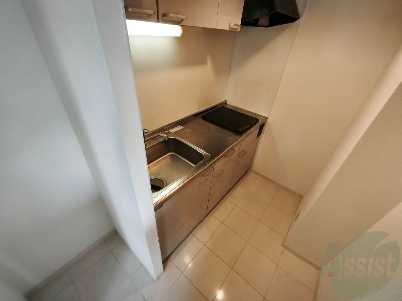 キッチン　システムキッチン完備で２口ついているので料理もできます！