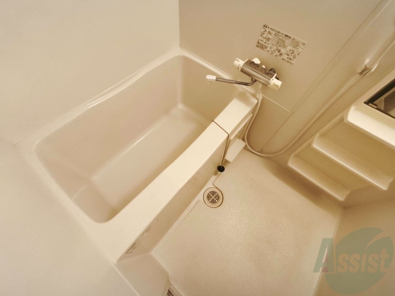 バス・シャワールーム　お風呂です。ゆっくりお風呂につかるのも体に良いですね～