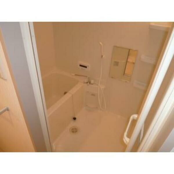 バス・シャワールーム　※写真は同タイプ住戸です。