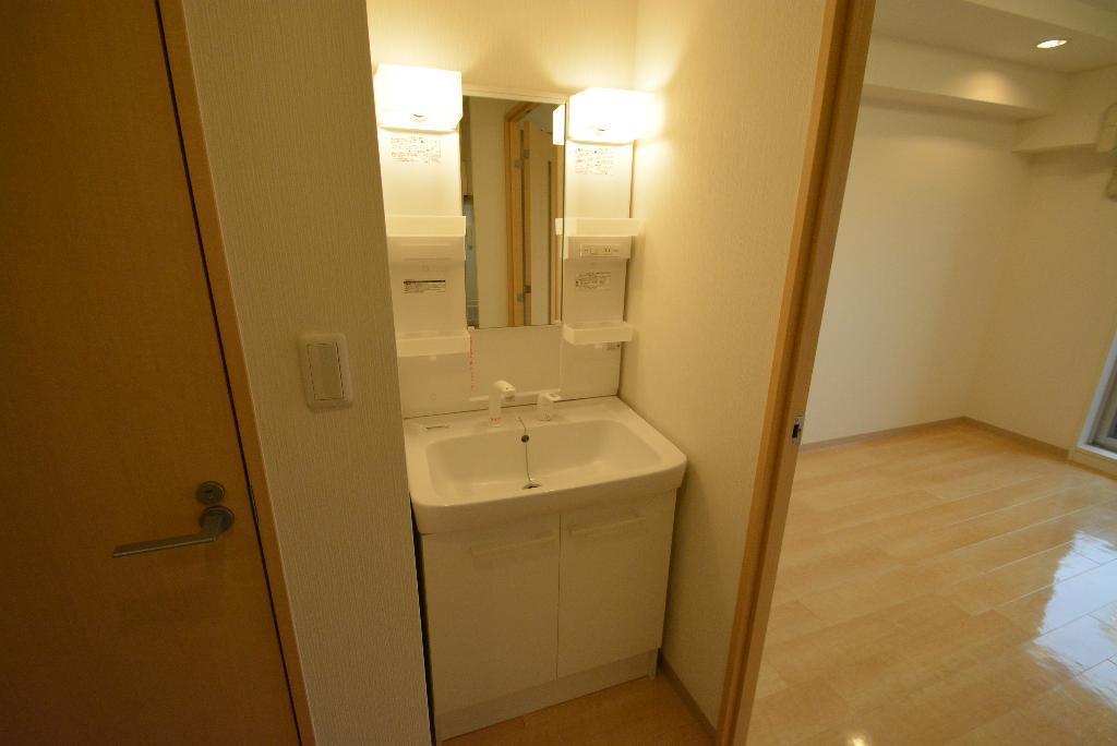 洗面設備　洗髪洗面化粧台