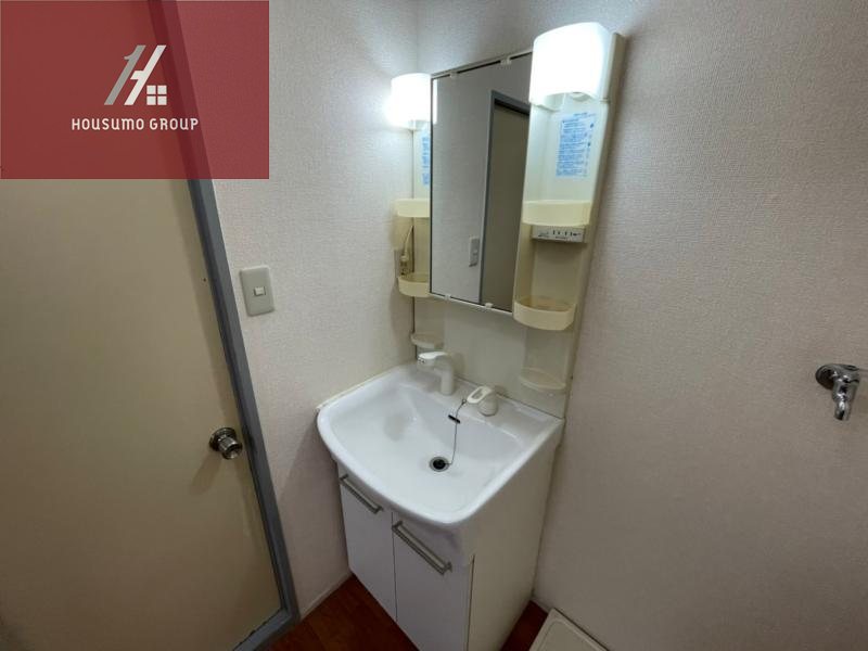 洗面設備　独立洗面台です