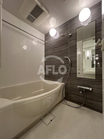 バス・シャワールーム　ザ・タワー大阪レジデンス　浴室