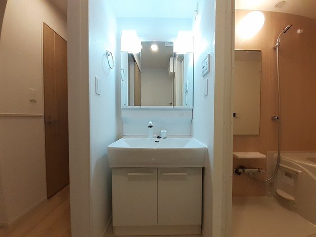 洗面設備　忙しい朝には欠かせない洗面所です