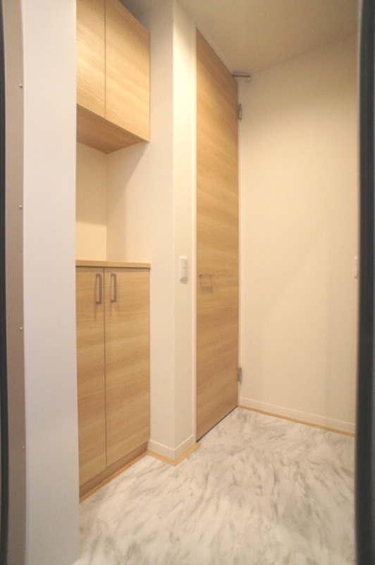 玄関　シューズボックス付き！収納豊富！