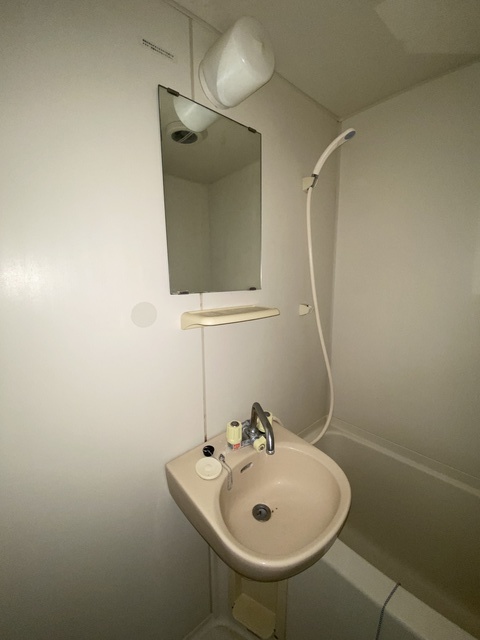 洗面設備　寝ぐせついていないですか？