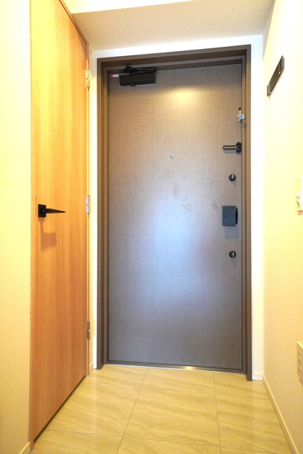 玄関　※写真は同タイプ住戸です。