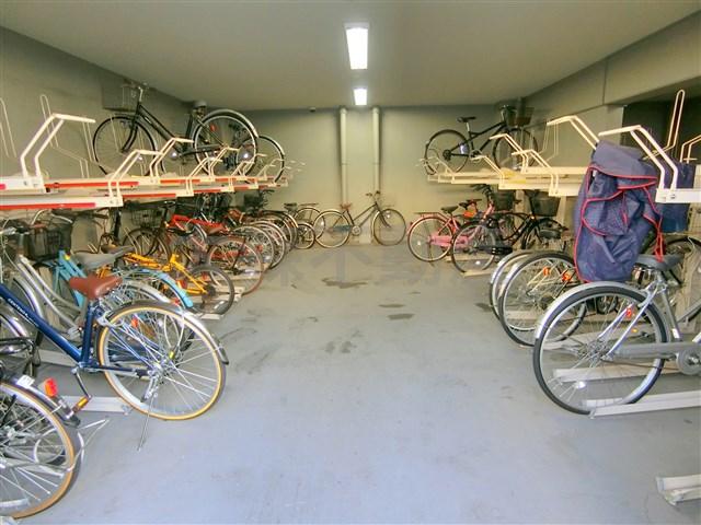 その他共有部分　屋根付きの駐輪場