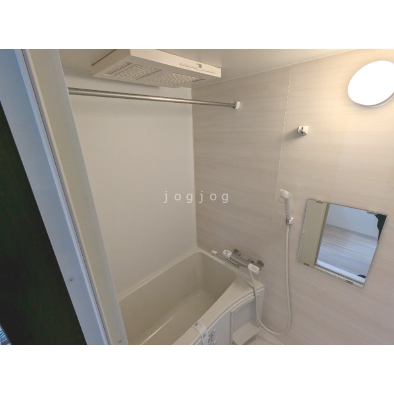 バス・シャワールーム　寝室