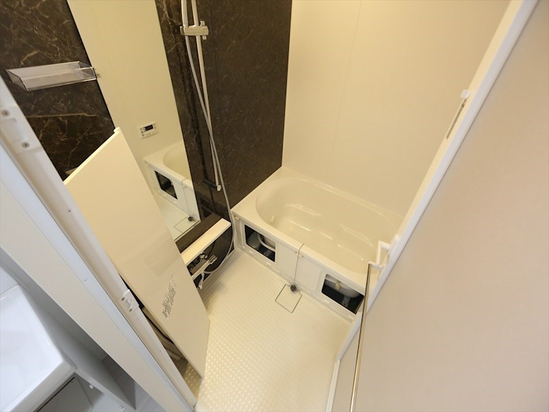 バス・シャワールーム　バスルーム　浴室暖房乾燥機付き