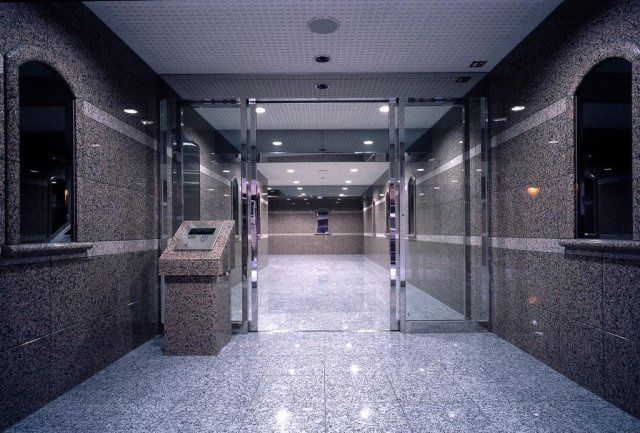 エントランス　建物の内部です