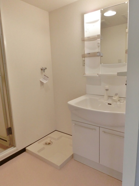 洗面設備　※別号室の参考写真です(現況優先・仕様違いの場合あり)