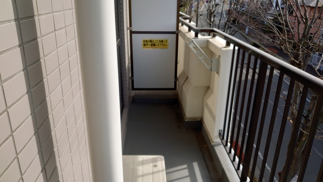 バルコニー　※別号室の参考写真です(現況優先・仕様違いの場合あり)