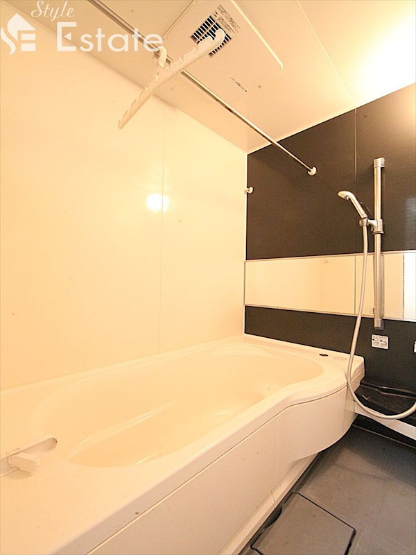 バス・シャワールーム　バスルーム