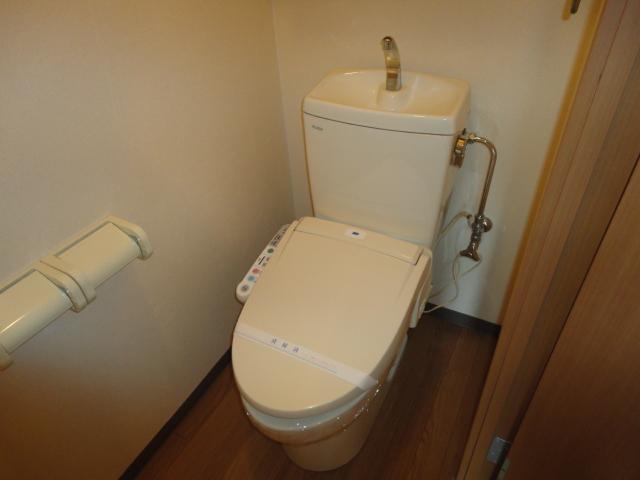 トイレ　シャワー付トイレ