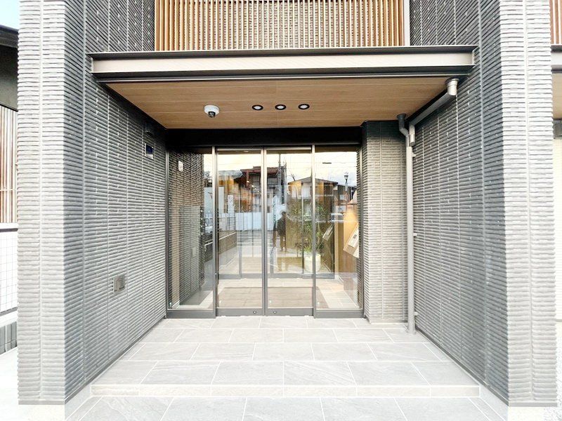 エントランス　エントランス