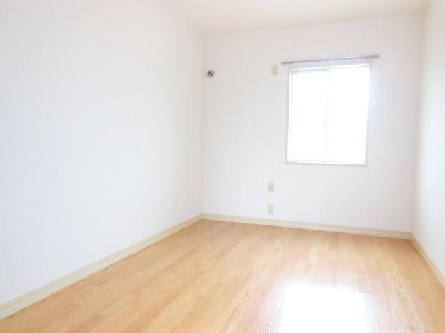 居室・リビング　☆洋室６帖☆