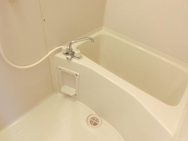 バス・シャワールーム　バストイレ別！