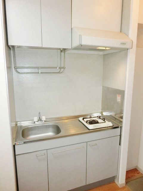 キッチン　嬉しいコンロ付きです。