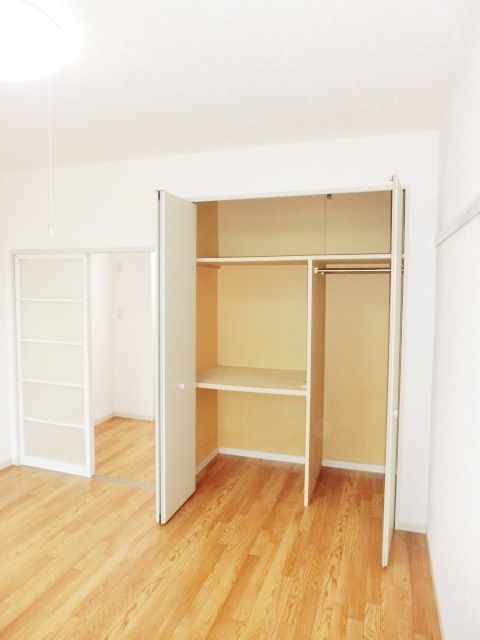 その他部屋・スペース　お部屋に収納があるので広く使えますね。