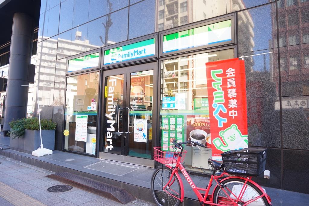 コンビニ　ファミリーマート 蔵前店（コンビニ）まで657m
