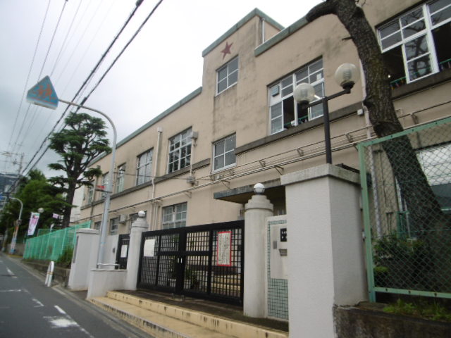 小学校　東大阪市立 石切小学校（小学校）まで350m