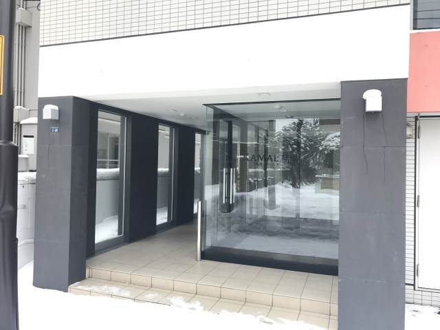 エントランス　こちらからどうぞ☆