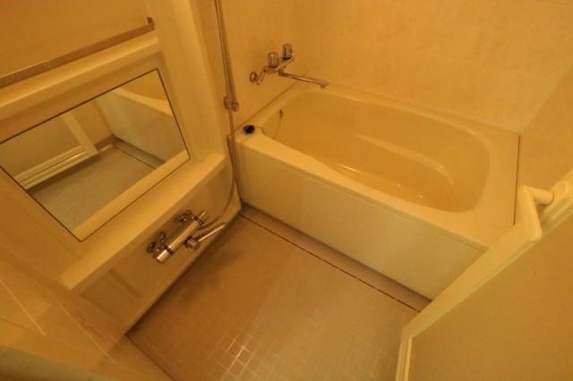 バス・シャワールーム　清潔感のある浴室♪