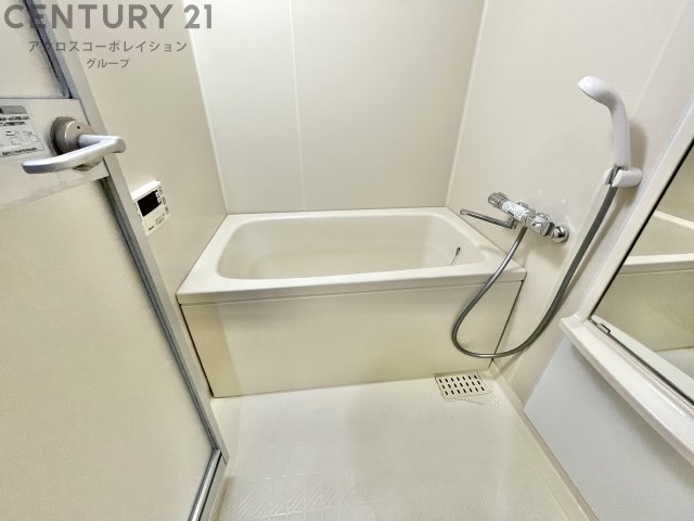 バス・シャワールーム　バストイレ別です♪