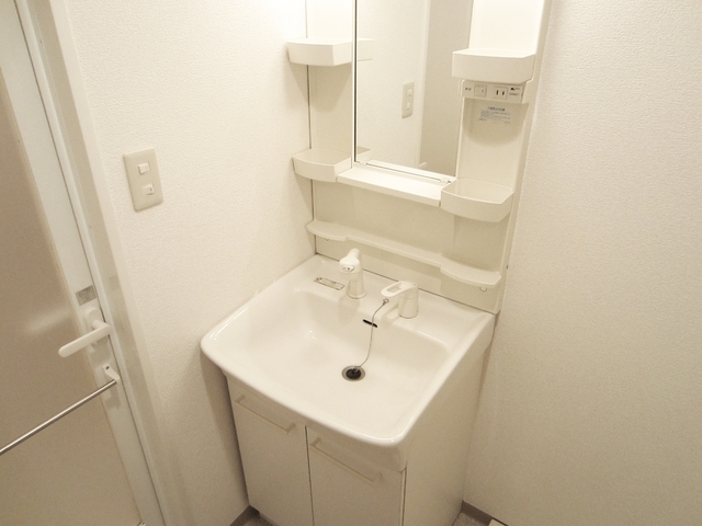 洗面設備　洗面台独立！