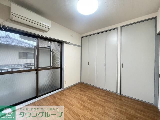 居室・リビング　※別部屋参考写真です