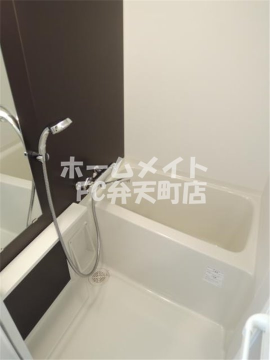 バス・シャワールーム　お風呂で日々の疲れを落としましょう