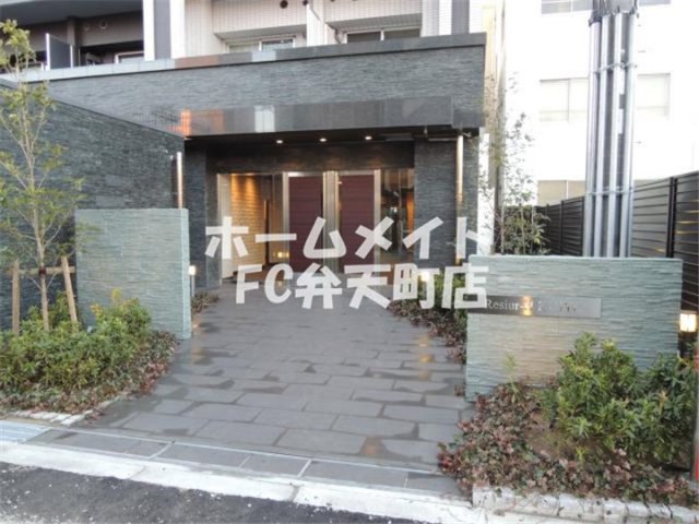 エントランス　清潔なエントランスです