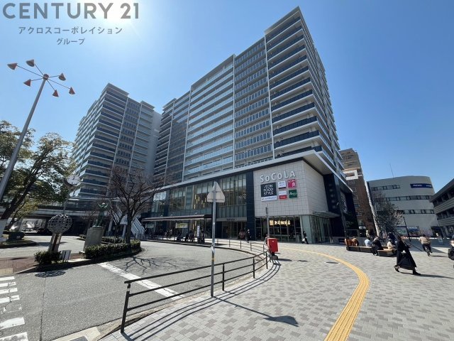 建物外観　阪急塚口駅前の立地！スーパー・コンビニも建物内にあって便利♪