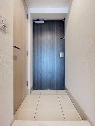 フレンシア椎名町の玄関写真