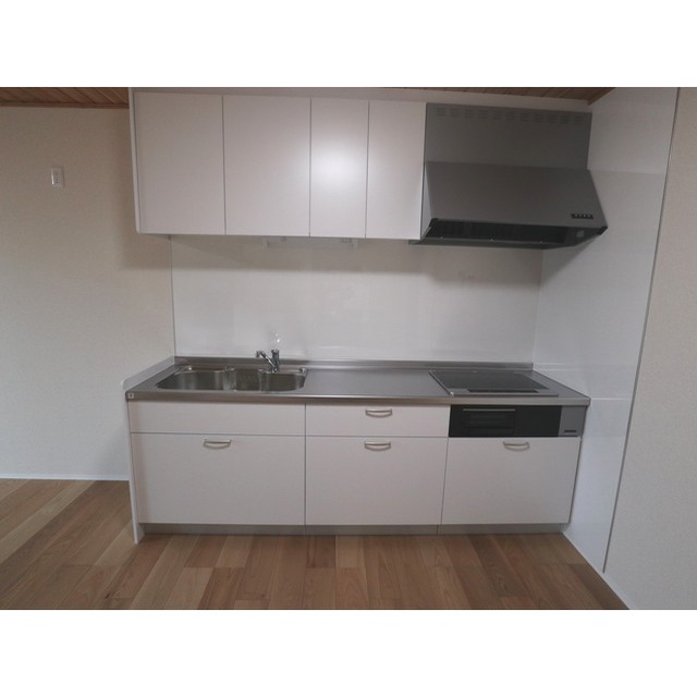 キッチン　※同建物の他の部屋の写真です。